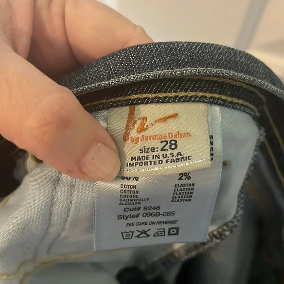 Citizens of Humanity dark wash distressed. women’s jeans size 28 - Picture 8 of 8